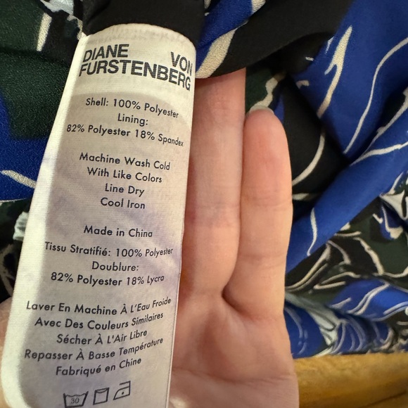 Iconic Style, Unworn Perfection: DVF Black jumpsuit sz 6US - Picture 9 of 9